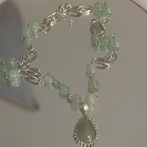 NWT green aventrine alloy necklace